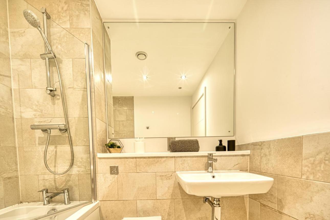 The Ultimate Escape Great View - Sleeps 6 Apartment Liverpool